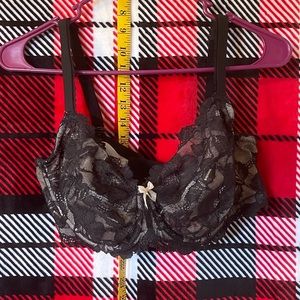 Body by Victoria lace unlined demi black like new 38DDD